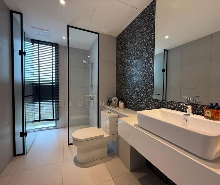 Servis Apartment untuk Dijual di Aris Tower @ The Peninsula - John Voo - Bathroom - PropertyGuru.com.my