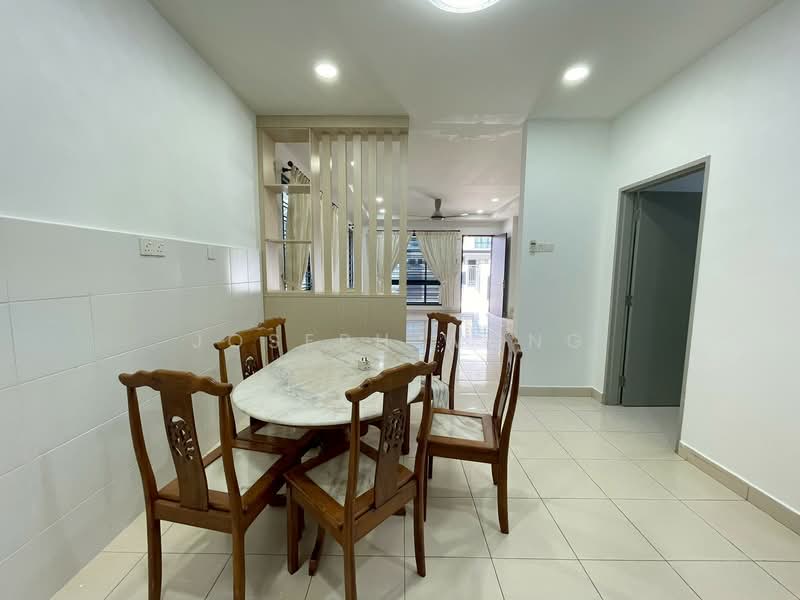 2-storey Terraced House for Sale in Taman Austin Duta (Tebrau) - Joseph Wong - Dining Room - PropertyGuru.com.my