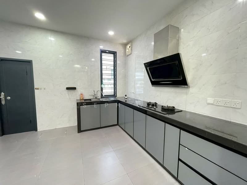 2-storey Terraced House for Sale in Taman Austin Duta (Tebrau) - Joseph Wong - Kitchen - PropertyGuru.com.my