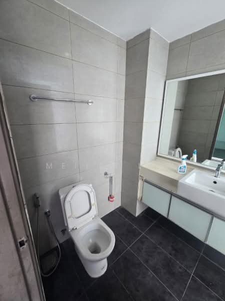Service Residence for Sale at Zen Suites @ Zetapark - Meifen Low - Bathroom - PropertyGuru.com.my