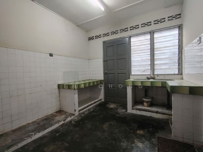2-storey Terraced House for Sale in Sri Petaling (Kuala Lumpur) - Kent Chong - Kitchen - PropertyGuru.com.my