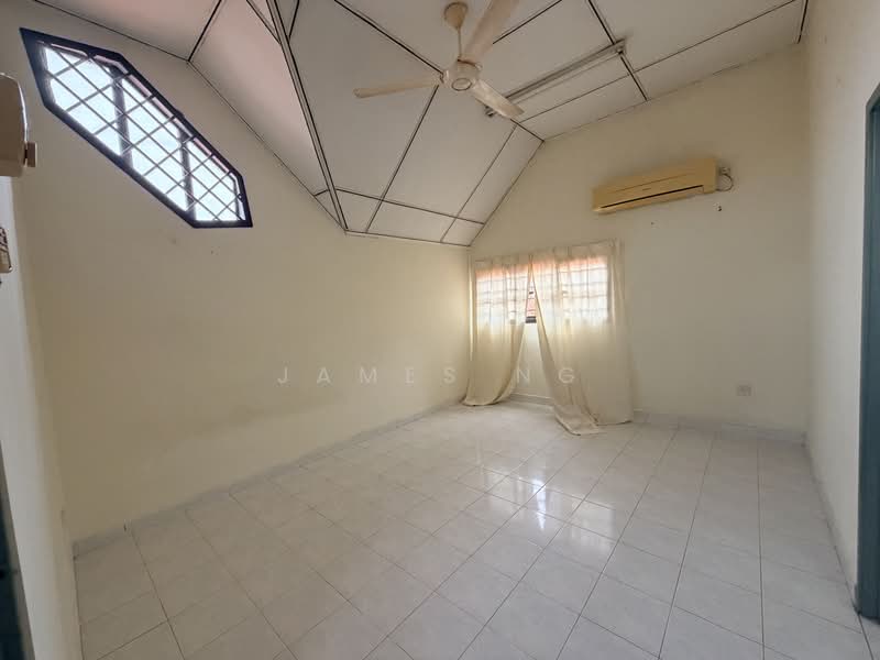 Rumah Teres 1.5 Tingkat untuk Dijual di Taman Pelangi Indah (Ulu Tiram) - James Ng - PropertyGuru.com.my