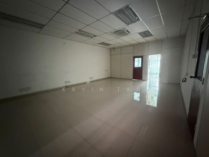 Kedai untuk Disewa di Taman Gaya (Ulu Tiram) - Kavin Tan - Interior - PropertyGuru.com.my
