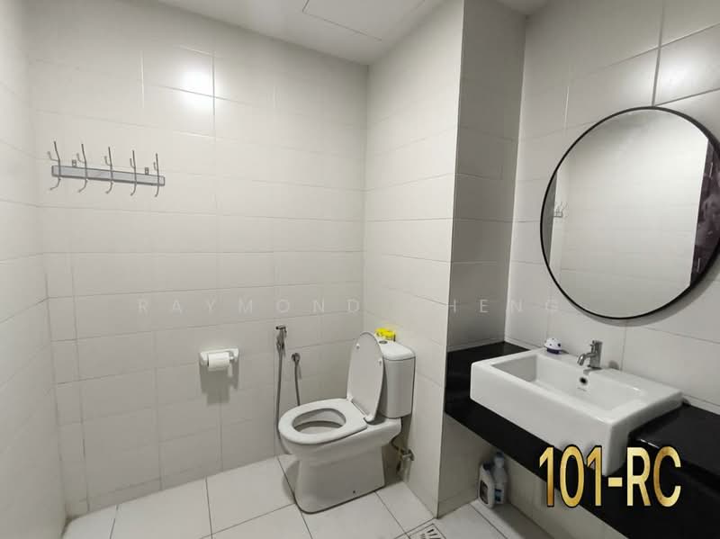 Servis Apartment untuk Disewa di Trefoil @ Setia City - Raymond Cheng - Bathroom - PropertyGuru.com.my