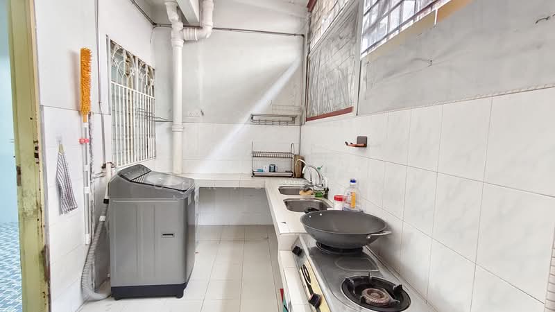 2-storey Terraced House for Rent in Taman Ipoh Jaya (Ipoh) - Chris Chin - Kitchen - PropertyGuru.com.my