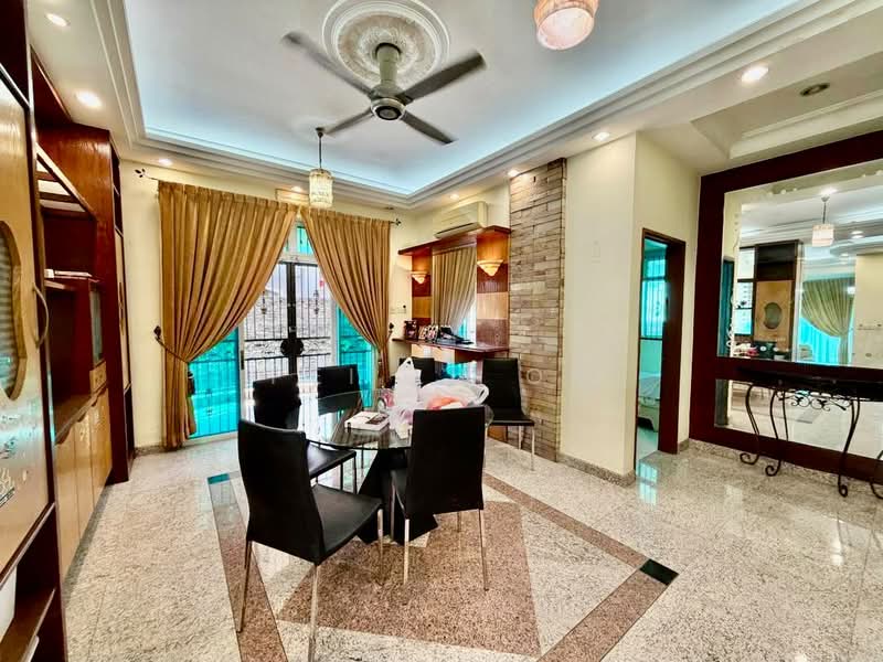 Semi-Detached House for Sale in Skudai (Johor) - Pei Lu On - Dining Room - PropertyGuru.com.my