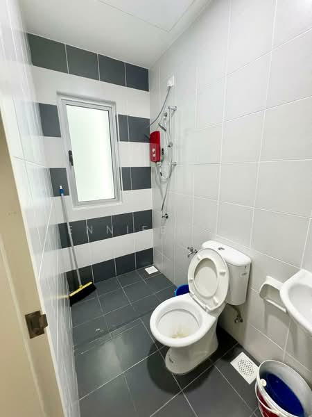 Pangsapuri untuk Disewa di Camellia Residence - Jennifer Tee - Bathroom - PropertyGuru.com.my