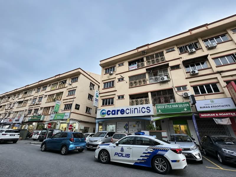 Pangsapuri untuk Dijual di Sri Manja Square Petaling Jaya - Amirul Nasyriq - Exterior - PropertyGuru.com.my