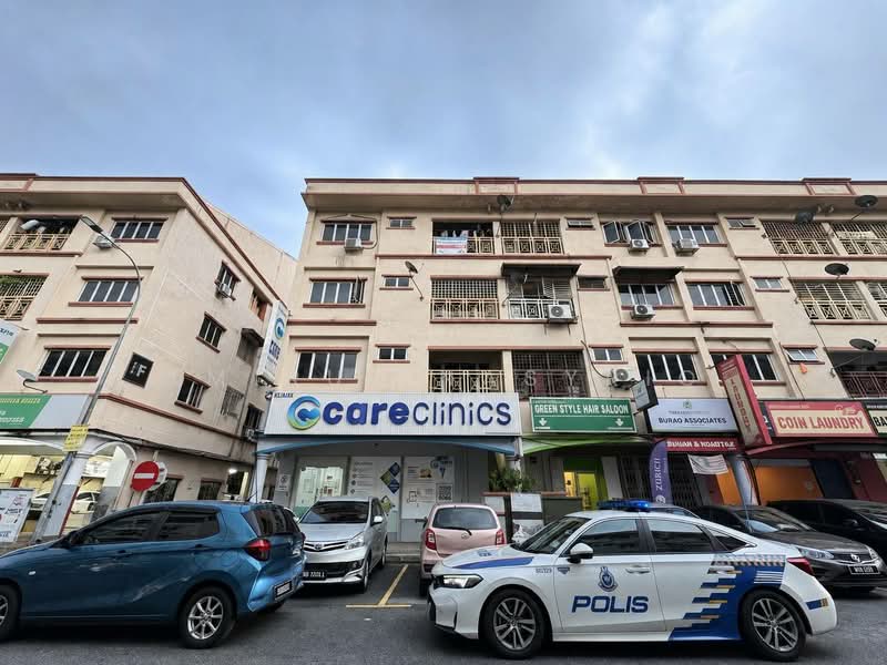 Pangsapuri untuk Dijual di Sri Manja Square Petaling Jaya - Amirul Nasyriq - Exterior - PropertyGuru.com.my