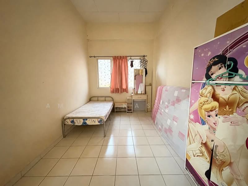 Pangsapuri untuk Dijual di Sri Manja Square Petaling Jaya - Amirul Nasyriq - Bedroom - PropertyGuru.com.my