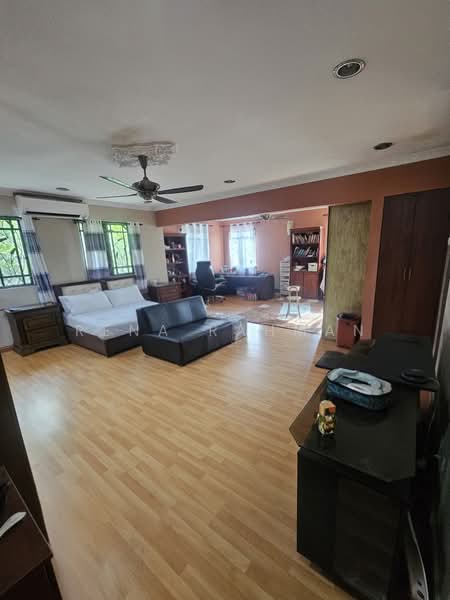 Rumah Teres 2 Tingkat untuk Dijual di Seksyen 8 (Shah Alam) - Rena Rahman - Bedroom - PropertyGuru.com.my