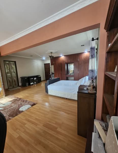 Rumah Teres 2 Tingkat untuk Dijual di Seksyen 8 (Shah Alam) - Rena Rahman - Bedroom - PropertyGuru.com.my