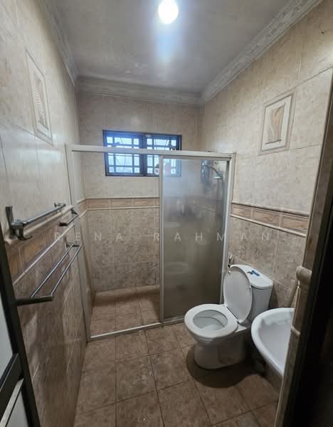 Rumah Teres 2 Tingkat untuk Dijual di Seksyen 8 (Shah Alam) - Rena Rahman - Bathroom - PropertyGuru.com.my