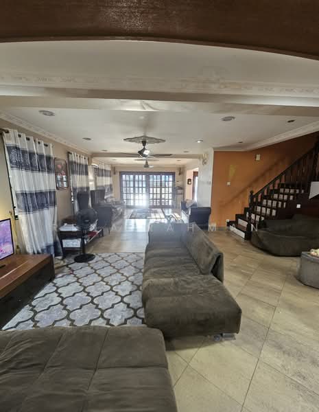 Rumah Teres 2 Tingkat untuk Dijual di Seksyen 8 (Shah Alam) - Rena Rahman - Living Room - PropertyGuru.com.my