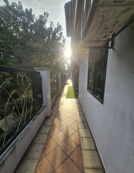 Rumah Teres 2 Tingkat untuk Dijual di Seksyen 8 (Shah Alam) - Rena Rahman - Exterior - PropertyGuru.com.my