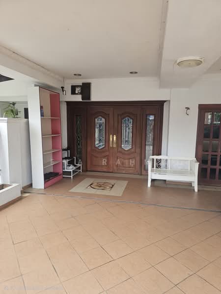 Rumah Teres 2 Tingkat untuk Dijual di Seksyen 8 (Shah Alam) - Rena Rahman - Entrance - PropertyGuru.com.my