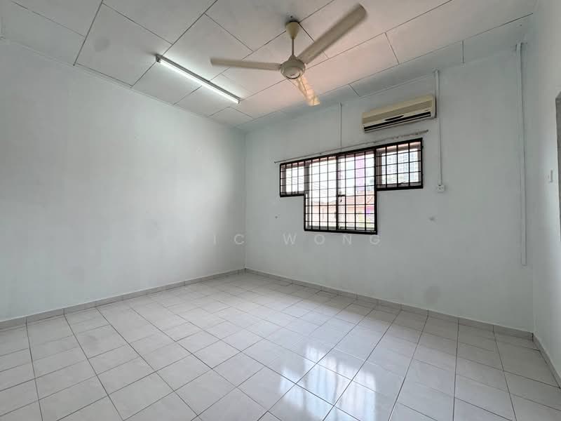 Rumah Teres 2 Tingkat untuk Disewa di Taman Megah Ria (Masai) - Eric Wong - PropertyGuru.com.my