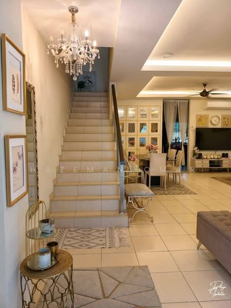 2-storey Terraced House for Sale in Bandar Putera 2 (Klang) - Hazeman Omar - Living Room - PropertyGuru.com.my
