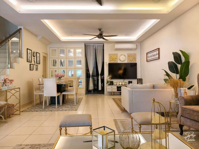 2-storey Terraced House for Sale in Bandar Putera 2 (Klang) - Hazeman Omar - Living Room - PropertyGuru.com.my