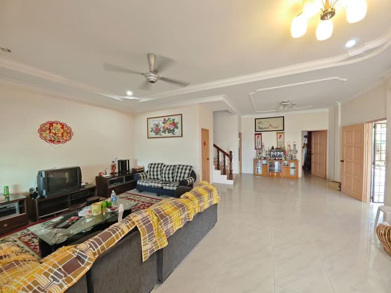 Rumah Berkembar untuk Dijual di Kuching (Sarawak) - KC Jee - Living Room - PropertyGuru.com.my