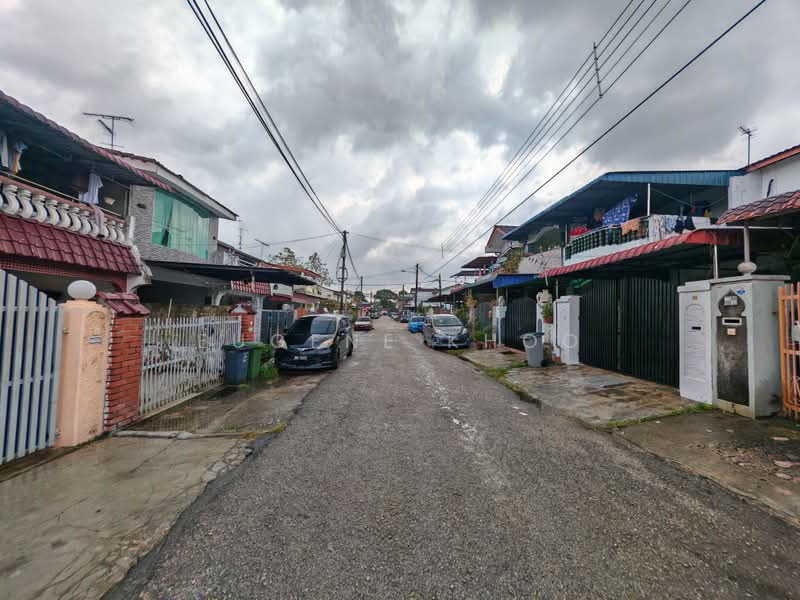 Rumah Teres 2-Tingkat untuk Dijual di Taman Desa Cemerlang (Ulu Tiram) - Eugene Khoo - PropertyGuru.com.my