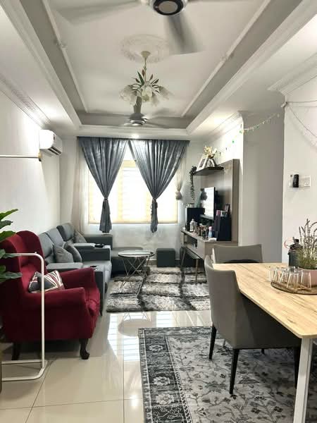 Pangsapuri untuk Disewa di Putra Suria Residence - Kew . - Living Room - PropertyGuru.com.my