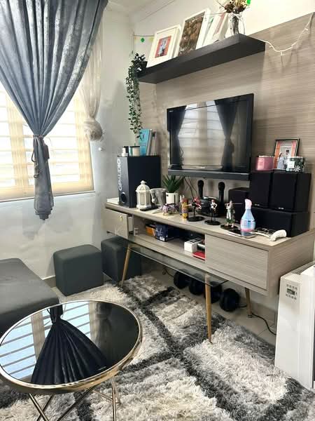 Pangsapuri untuk Disewa di Putra Suria Residence - Kew . - Living Room - PropertyGuru.com.my