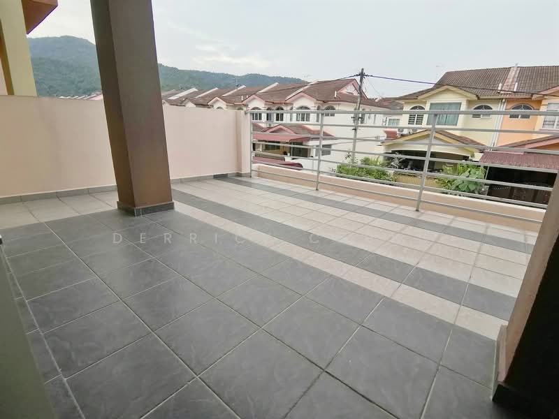 Rumah Teres 2 Tingkat untuk Dijual di Taman Desa Rishah Indah (Ipoh) - Derrick Chung - Balcony - PropertyGuru.com.my