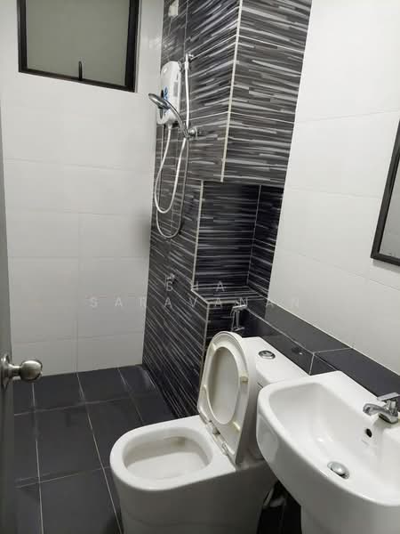 Apartment for Rent at Emerald Residence Semi-D Type D - Sha Saravanan - Bathroom - PropertyGuru.com.my