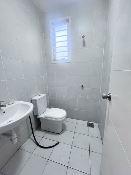 Rumah Teres 1 Tingkat untuk Dijual di Bandar Sri Sendayan (Negeri Sembilan) - Sya Rusli - Bathroom - PropertyGuru.com.my