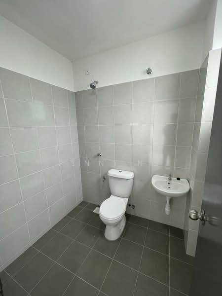 Terraced House for Rent in Bandar Mahkota Banting (Tanjong Duabelas) - Jenny Ng - Bathroom - PropertyGuru.com.my