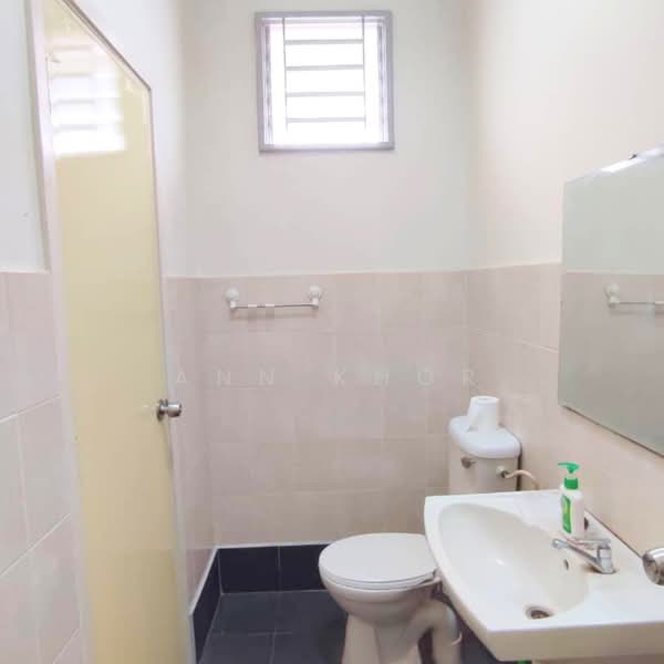 2-storey Terraced House for Sale in Bandar Tasek Mutiara (Simpang Ampat) - Ann Khor - Bathroom - PropertyGuru.com.my