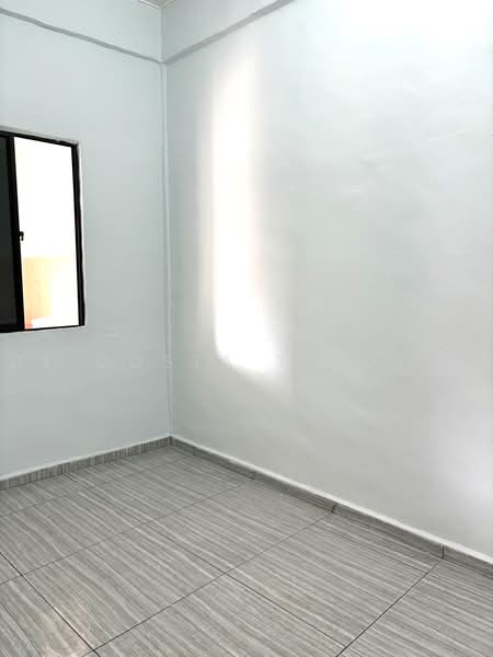 Rumah Teres 1-Tingkat untuk Dijual di Taman Bukit Larang Indah (Telok Mas) - De Costa Timothy - PropertyGuru.com.my