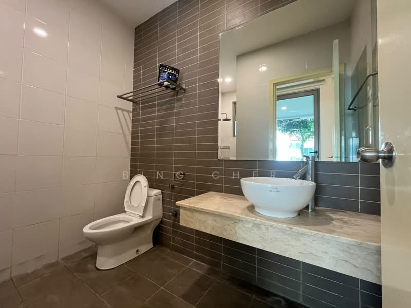 Townhouse for Sale in Desa Parkcity (Kuala Lumpur) - Bing Cher - Bathroom - PropertyGuru.com.my