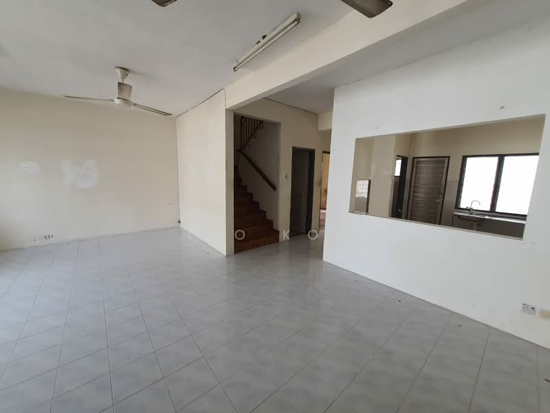 2-storey Terraced House for Sale in Bandar Putra Permai (Seri Kembangan) - Leo Koh - Interior - PropertyGuru.com.my