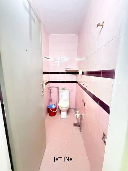 1-storey Terraced House for Sale in Taman Sentosa (Klang) - Raymond Cheng - Bathroom - PropertyGuru.com.my