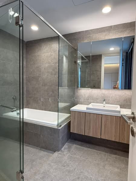 Servis Apartment untuk Disewa di Kami - Rex Tan - Bathroom - PropertyGuru.com.my