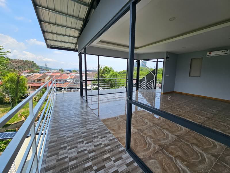 Rumah Teres 3-Tingkat untuk Disewa di Kota Kinabalu (Sabah) - Ng Chiew Yok - Balcony - PropertyGuru.com.my