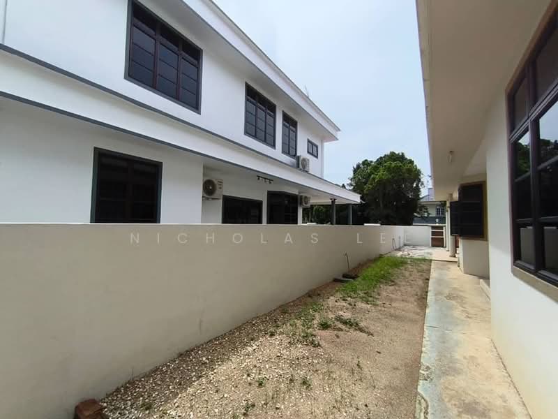 Semi-Detached House for Sale in Taman Victoria (Ipoh) - Nicholas Lee - Exterior - PropertyGuru.com.my