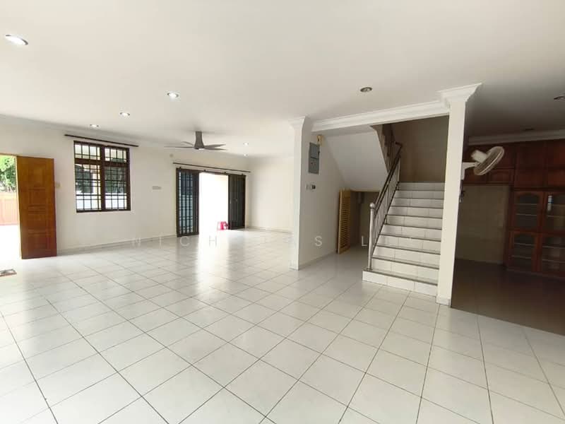 Semi-Detached House for Sale in Taman Victoria (Ipoh) - Nicholas Lee - Living Room - PropertyGuru.com.my