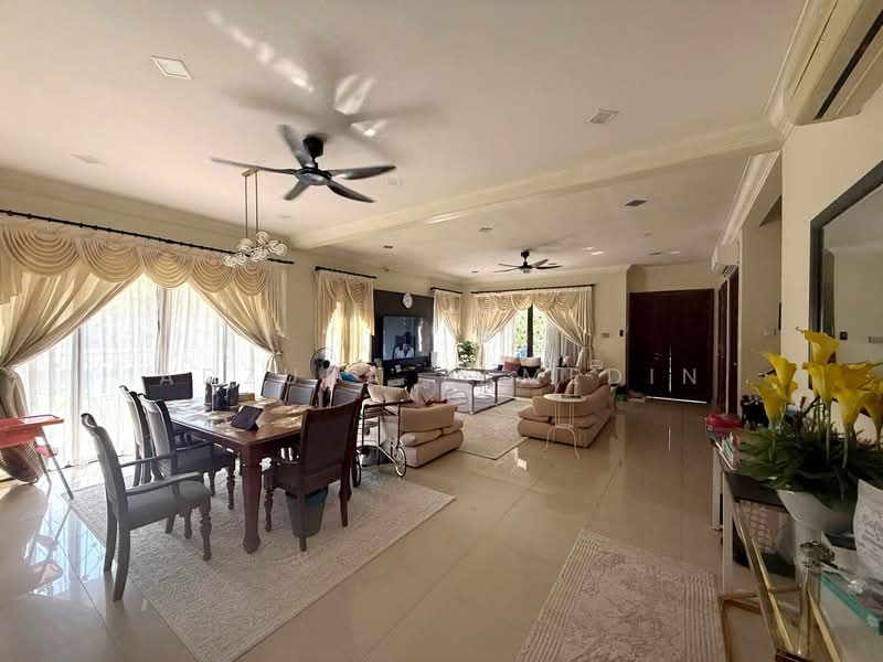 Rumah Banglo untuk Dijual di Putrajaya (Putrajaya) - Adzura Zamedin - Living Room - PropertyGuru.com.my