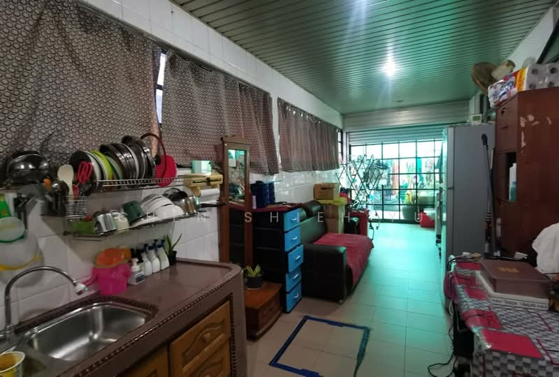 Semi-Detached House for Sale in Taman Molek (Johor Bahru) - Chen Shieh Yu - Kitchen - PropertyGuru.com.my