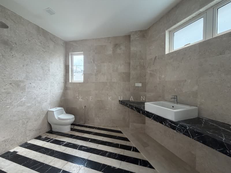 Rumah Banglo untuk Dijual di Damansara Heights (Damansara Heights) - KF Kuan - Bathroom - PropertyGuru.com.my