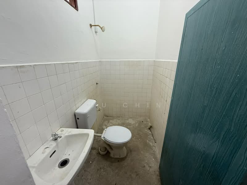Rumah Teres 1 Tingkat untuk Dijual di Kulai (Johor) - Kuu Chin - Bathroom - PropertyGuru.com.my