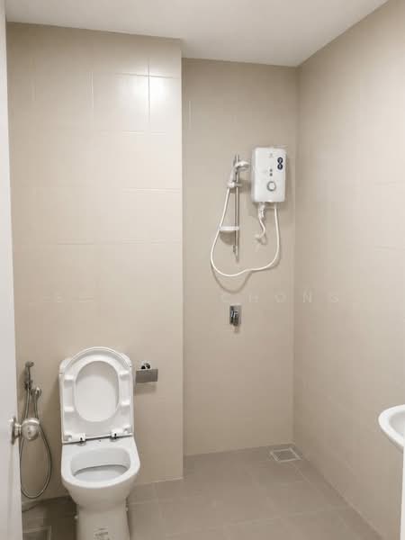 Servis Apartment untuk Disewa di i-SOHO @ i-City - Serene Chong - Bathroom - PropertyGuru.com.my