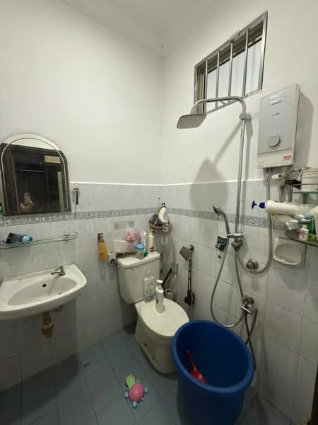 1-storey Terraced House for Sale in Taman Puteri Wangsa (Ulu Tiram) - Chen Shieh Yu - Bathroom - PropertyGuru.com.my