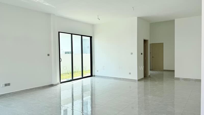 Semi-Detached House for Sale in Bandar Botani Parkland (Jasin) - Joanne How - Living Room - PropertyGuru.com.my