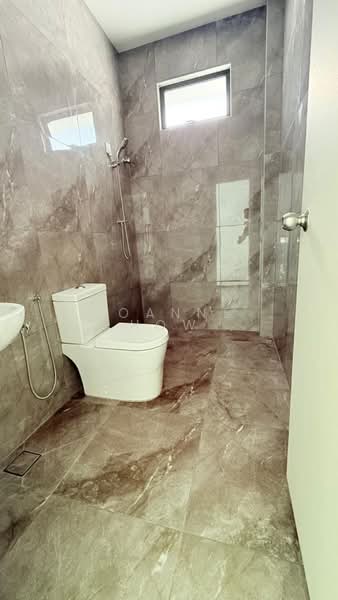 Semi-Detached House for Sale in Bandar Botani Parkland (Jasin) - Joanne How - Bathroom - PropertyGuru.com.my
