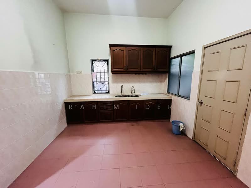 Semi-Detached House for Sale in Ampang (Selangor) - Ibrahim Iderus - Kitchen - PropertyGuru.com.my