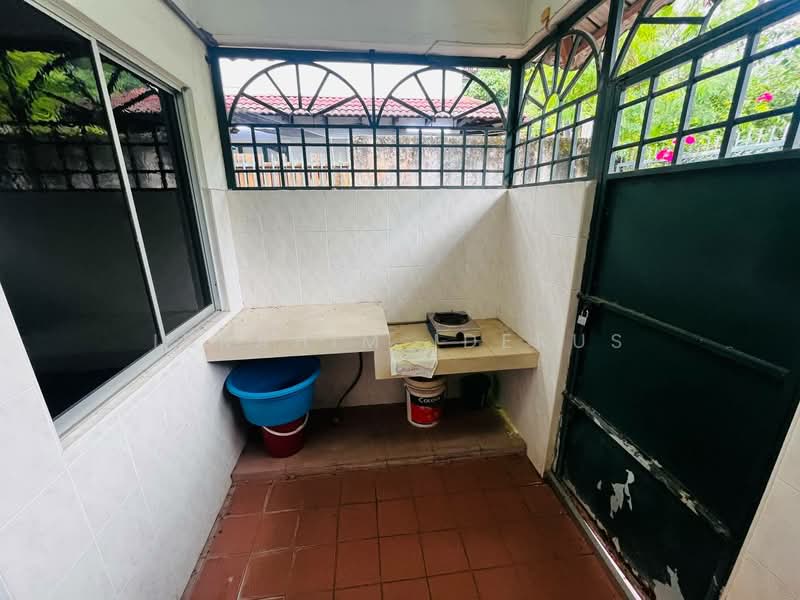 Semi-Detached House for Sale in Ampang (Selangor) - Ibrahim Iderus - Kitchen - PropertyGuru.com.my